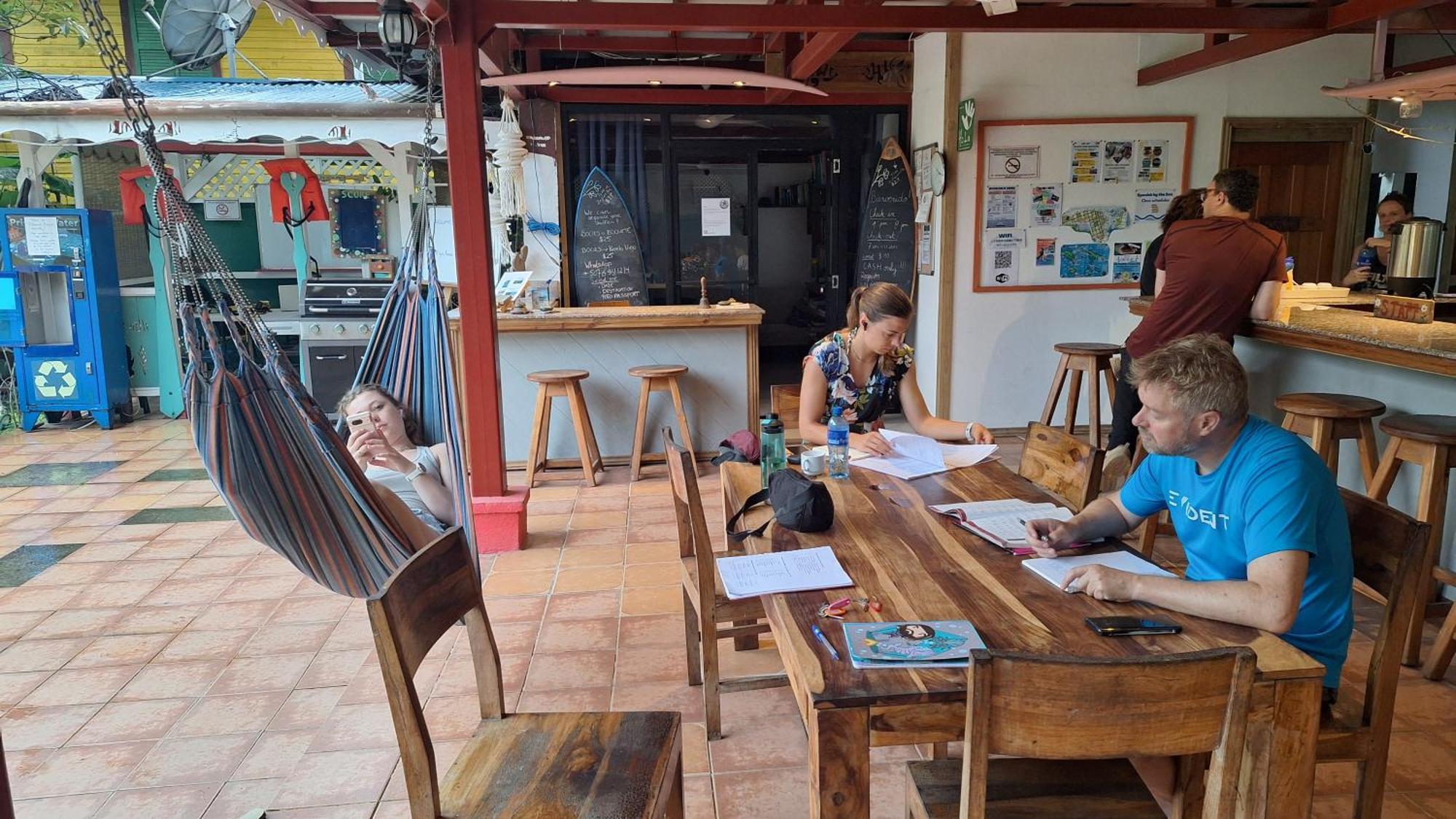 Spanish By The Sea - Bocas Bocas del Toro Exterior photo